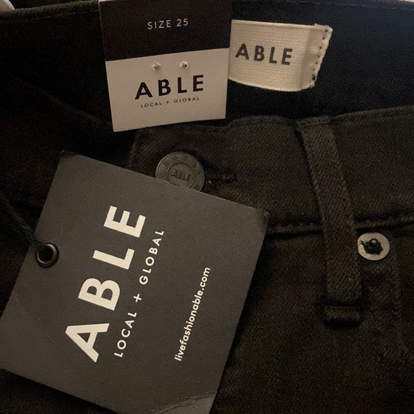 (26) Able Button Front Daysi Wash Jeans, Size 25, NWT - Picture 3 of 6